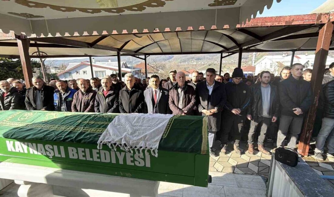 Anadolu Otoyolu Düzce çıkışında direksiyon başında kalp krizi geçirerek bariyerlere