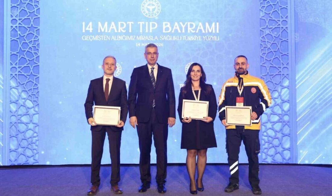 DÜZCE(İHA) – İstanbul’da düzenlenen 14 Mart Tıp Bayramı programında Düzceli