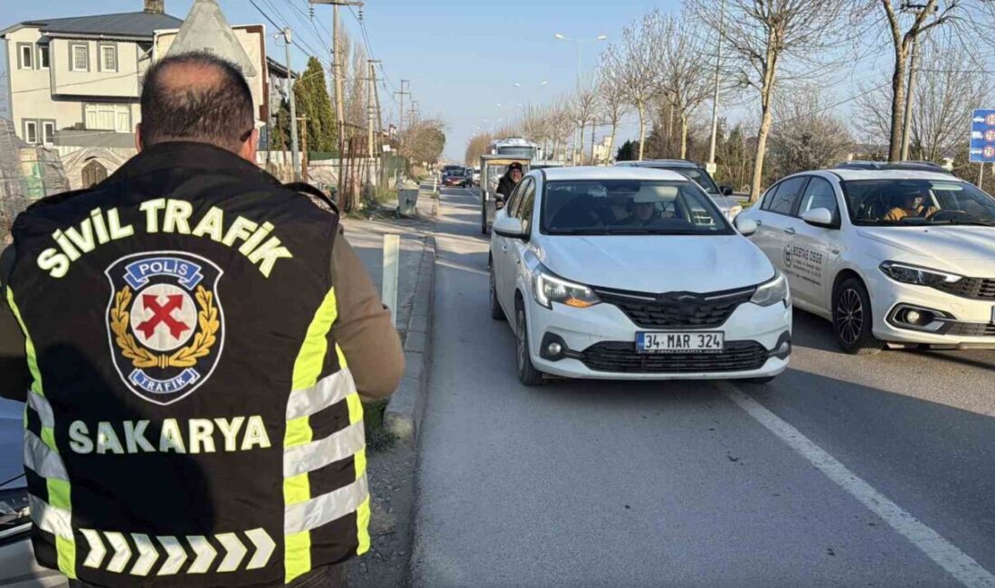 Sakarya’nın Adapazarı ilçesinde dronla yapılan denetimlerde yaklaşık 10 dakikada emniyet