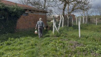 Sakarya’nın Kaynarca ilçesinde yalnız yaşayan 62 yaşındaki adam, ulaşım yolu