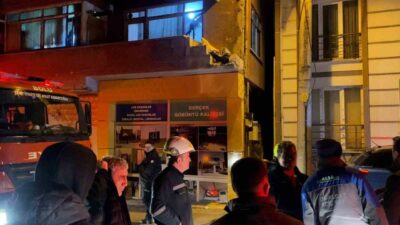 Bolu’da bir vatandaşın soba borusunu evinin balkonundan çıkarması sonucu sokağa