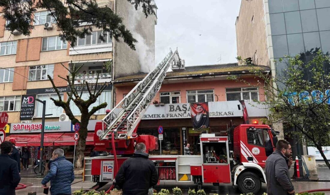 Kocaeli’nin İzmit ilçesinde 2 katlı binada fırının bacasından çıkan yangında
