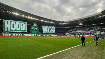 Kocaeli’de çocukluk arkadaşı Sertan Güner ile Mecit Bayrak, futbol maçları