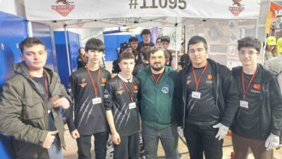 Gebze’nin farklı okullarından gelen öğrencilerden oluşan Wolfs ve Flying Cats