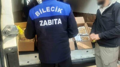 Bilecik’te zabıta ekipleri, paketler üzerindeki Son Kullanma Tarihi (SKT) silinip