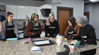 Sakarya’nın Hendek ilçesinde maddi imkansızlıklar sebebiyle dezavantajlı konumda bulunan kadınlar,