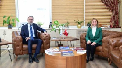 Bursa’nın Kestel ilçe Belediye Başkanı Ferhat Erol ile Bilecik’in Pazaryeri