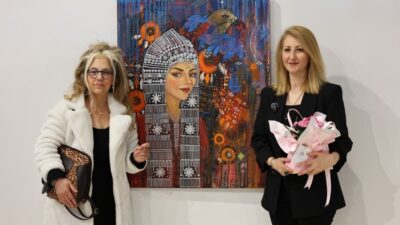 Kartepe’de sanatçı Sare Ertaş Kurtaş tarafından elektronik atıklardan hazırlanan eserlerin