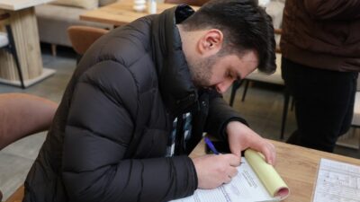 Kartepe’de belediye ekiplerince ticari işletmelerin yasal mevzuata uygunluğuna yönelik ruhsat