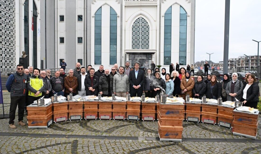Kartepe’de arıcılık faaliyetlerini desteklemek ve bal üretimini artırmak amacıyla üreticilere
