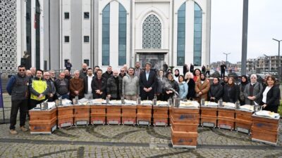 Kartepe’de arıcılık faaliyetlerini desteklemek ve bal üretimini artırmak amacıyla üreticilere