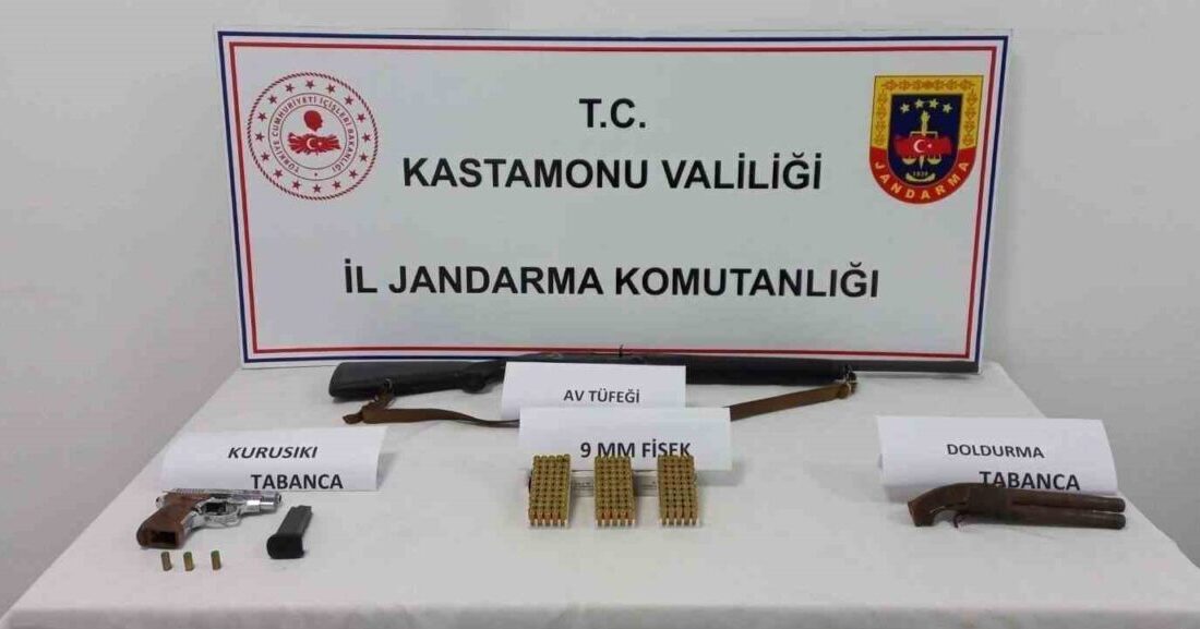 Kastamonu’da jandarma ekiplerince 4 tabanca, 1 av tüfeği ve çok