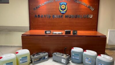 Kastamonu’nun İhsangazi ilçesinde park halindeki iş makinesinin yakıtını, akülerini, monitör