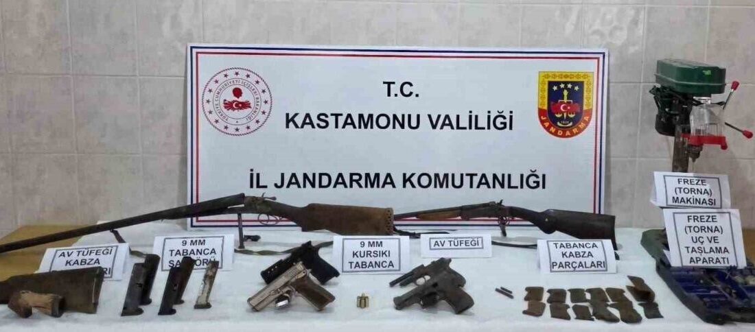 Kastamonu’da jandarma ekiplerince gerçekleştirilen operasyonda 4 adet tabanca, 2 adet