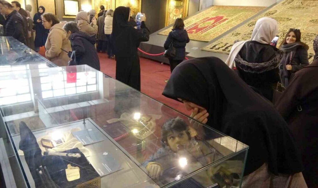 Kastamonu’da 99 eser ve kurtsal emanetlerin yer aldığı sergiyi bir