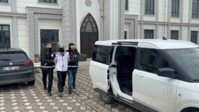 Kocaeli’nin Körfez ilçesinde 17 yaşındaki çocuğu, çıkan kavgada göğsünden bıçaklayarak