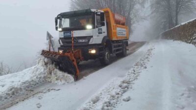 Kocaeli’de Ramazan Bayramı kar yağışıyla başladı, yüksek kesimlerde etkisini artıran