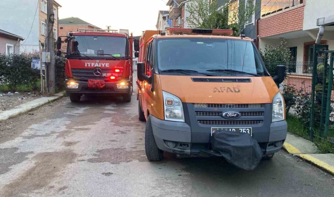 Kocaeli’nin Kartepe ilçesinde kötü koku ihbarı üzerine harekete geçen ekipler,