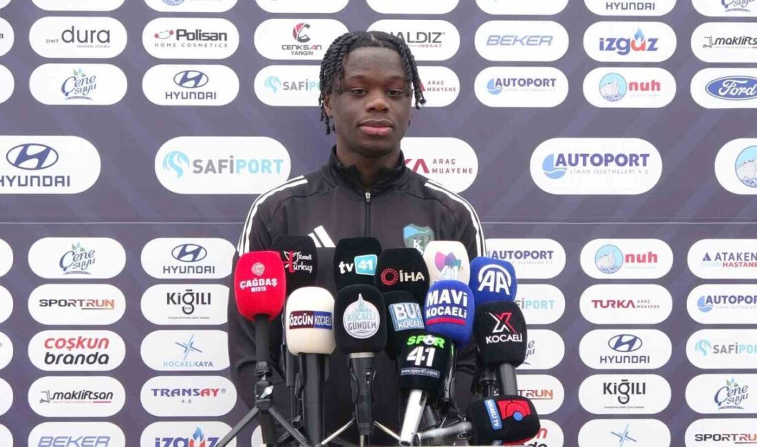 Kocaelisporlu orta saha oyuncusu Mahamadou Susoho, Başakşehir maçı hazırlıkları öncesi