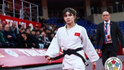 Kocaeli Büyükşehir Belediye Kağıtspor sporcusu milli judocu Tuğçe Beder, Gürcistan’da