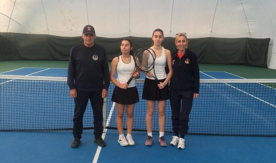 DÜZCE(İHA) – Okullar Arası Tenis Türkiye Şampiyonası’nda mücadele eden TED