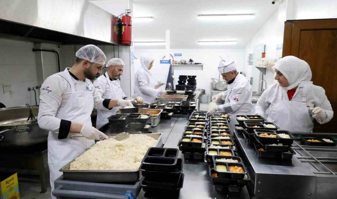 Sakarya Büyükşehir Belediyesi, Ramazan ayı boyunca toplamda 90 bin kişilik