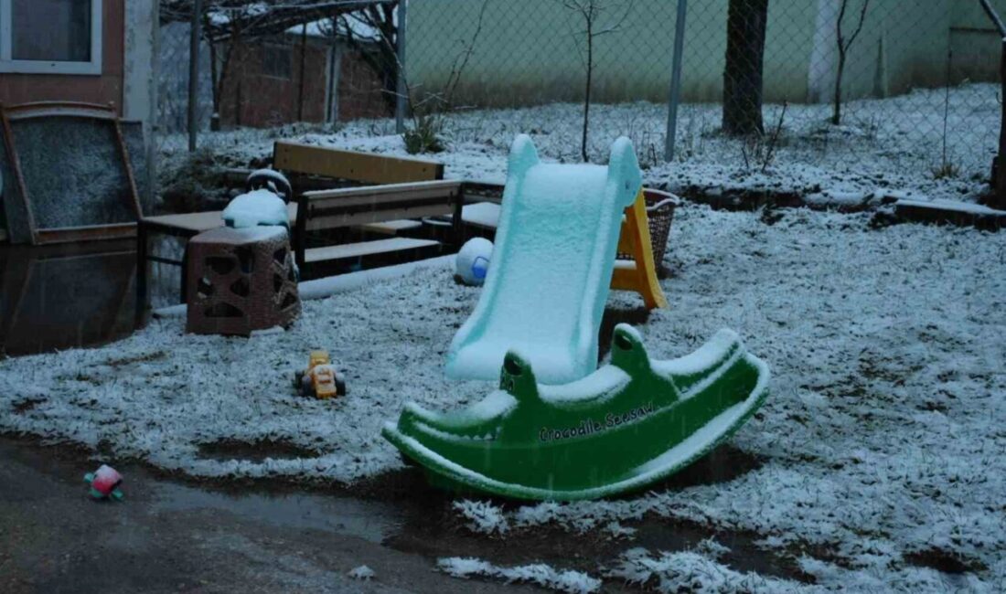 Sakarya’da Ramazan Bayramı’nın birinci gününde şehir merkezinde yağış ve soğuk