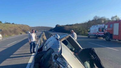 Sakarya’nın Kaynarca Adapazarı yolu üzerinde meydana gelen trafik kazasında iki