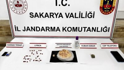 Sakarya’da jandarma ekiplerince iki ilçede düzenlenen uyuşturucu operasyonunda gözaltına alınan