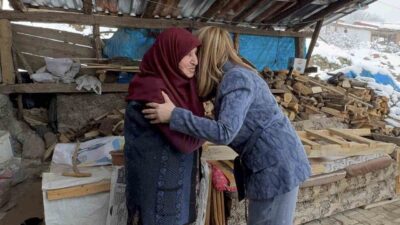 Bilecik’in Pazaryeri ilçesinde protokol, Şehit Sedat Çakır’ın annesini ziyaret etti.