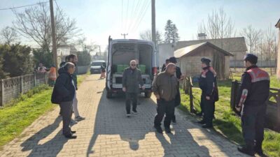 Düzce’de evdeki sobadan çıkarılarak kovaya konulan odundan sızan duman faciaya