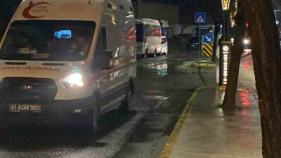 Kocaeli’nin Körfez ilçesinde evde bulunan şofben alev alırken, aile korku