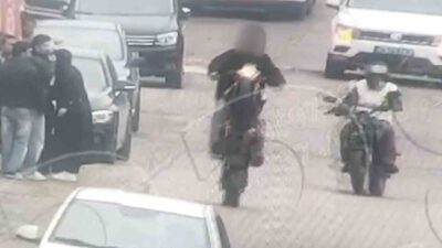 Kastamonu’nun Cide ilçesinde tek teker üzerinde motosiklet kullanan ve ehliyetinin