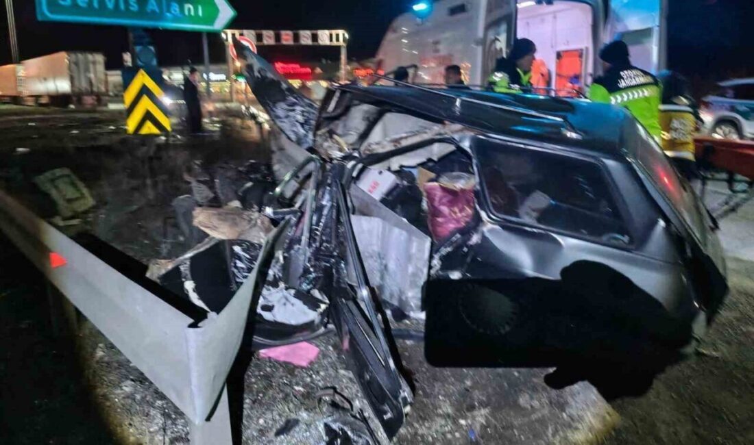 TEM Otoyolu’nun Bolu geçişinde kontrolden çıkarak dinlenme tesisi girişindeki bariyerlere