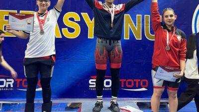 Ordu ilinde düzenlenen Gençler A-B okullar arası halter Türkiye Şampiyonası’nda