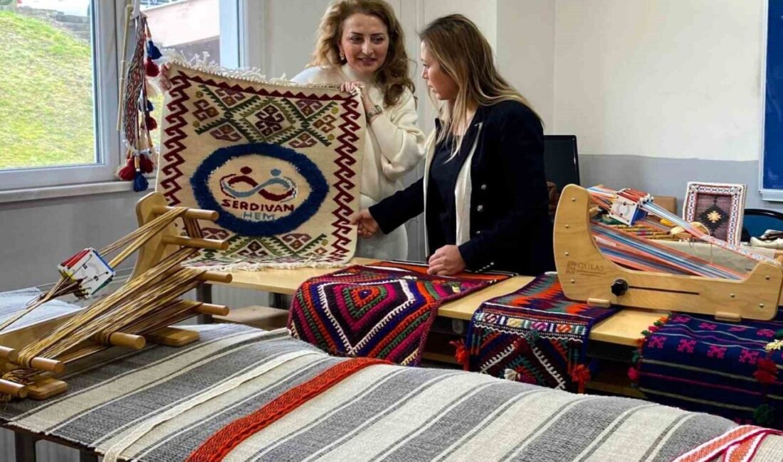 Sakarya Uygulamalı Bilimler Üniversitesi (SUBÜ) Sakarya Meslek Yüksekokulu’nda, geleneksel dokuma