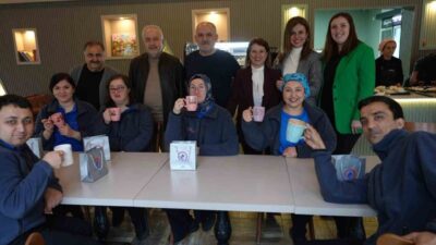 DÜZCE(İHA) – Sevilen oyuncu ve tiyatrocu Nurullah Çelebi, Düzce Belediyesi