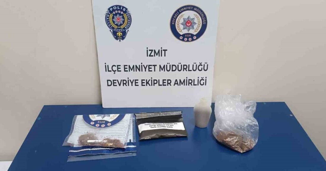 Kocaeli’de polis ekipleri 3 şüphelinin üst aramasında toplam 78,69 gram