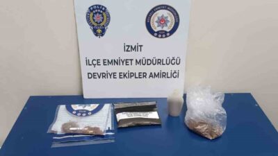 Kocaeli’de polis ekipleri 3 şüphelinin üst aramasında toplam 78,69 gram