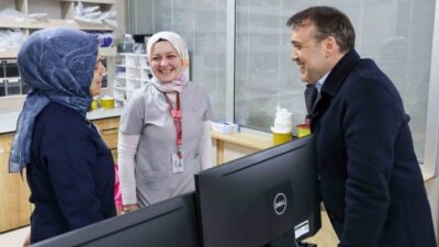 Bilecik Valisi Faik Oktay Sözer, Ramazan Bayramı’nın son günü hastane