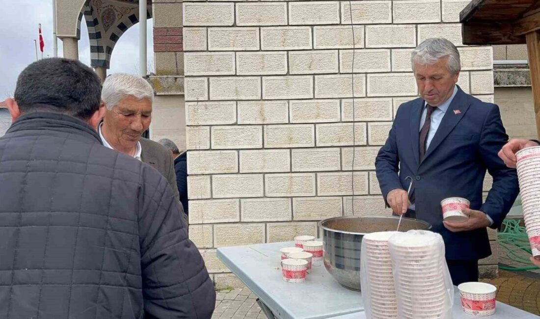 Kastamonu’nun İhsangazi ilçesinde Ramazan Bayramı dolayısıyla vatandaşlara coğrafi işaretli siyez