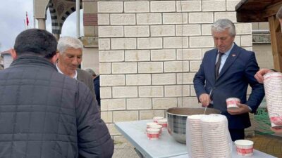 Kastamonu’nun İhsangazi ilçesinde Ramazan Bayramı dolayısıyla vatandaşlara coğrafi işaretli siyez