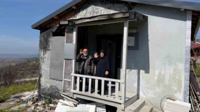 Kocaeli’nin Karamürsel ilçesinde 17 yapının zarar gördüğü yangında evleri küle