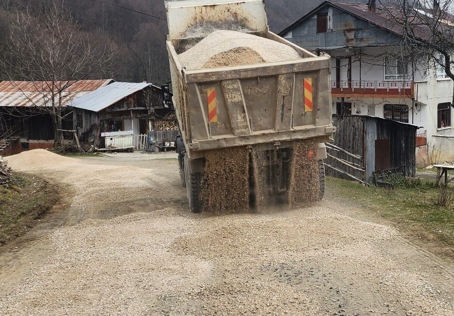 DÜZCE (İHA) – Düzce İl Özel İdaresi ekipleri, Merkez ilçeye