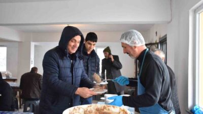 Sakarya’nın Hendek ilçesi Dikmen Mahallesi’nde 117 yıldır imece usulüyle sürdürülen