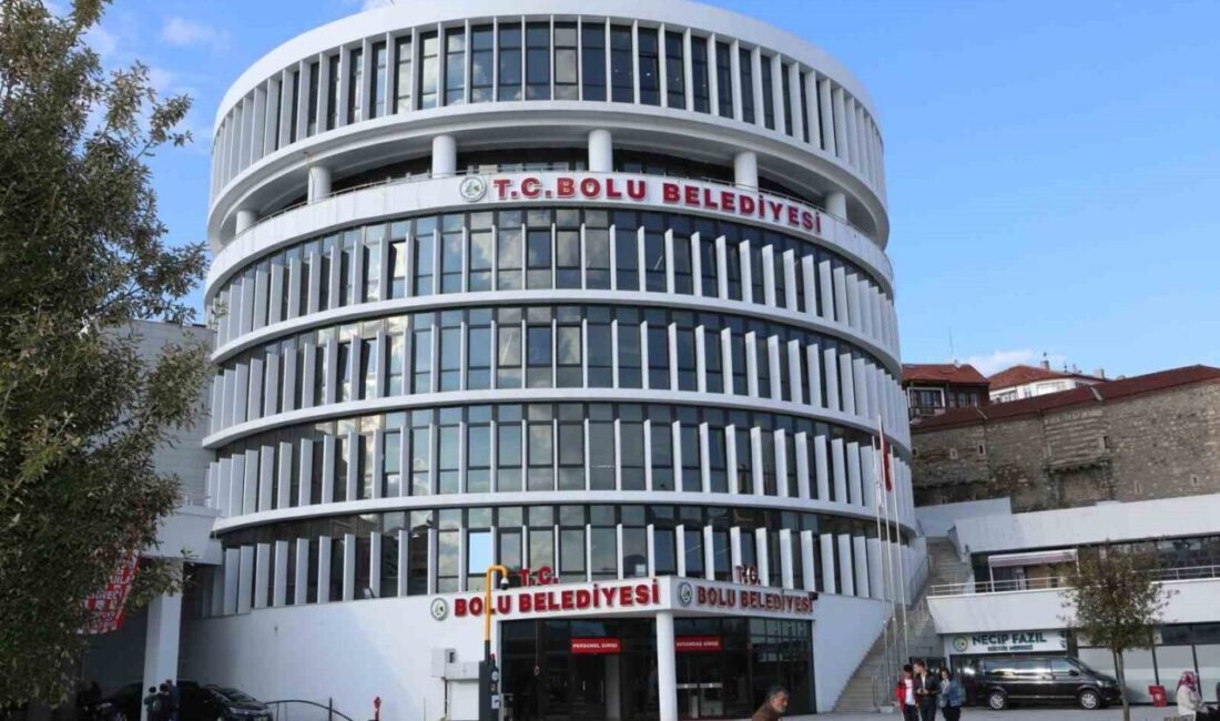 Bolu Belediyesi’nde 3 belediye başkan yardımcısının farklı suçlardan tutuklanarak cezaevine