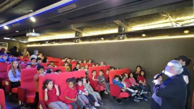 Kastamonu’nun Hanönü ilçesinde 300 öğrenci ’Gezen Sinema Tırı’ sayesinde sinema