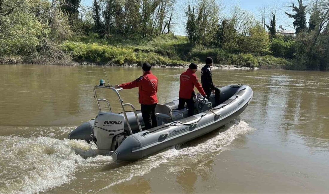 Sakarya Nehri’nde balık tutarken beline bağlanan ipin kopmasıyla akıntıya kapılarak