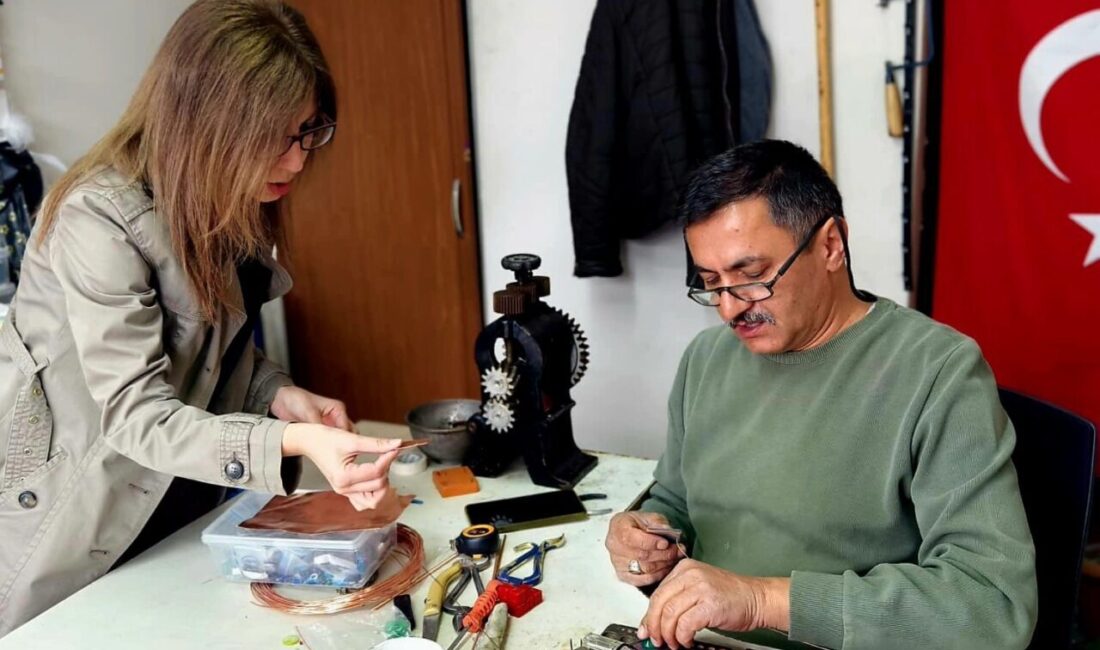 DÜZCE (İHA) – Düzce’de ’telkari’ ustası Muharrem Güneş, 40 yıldır