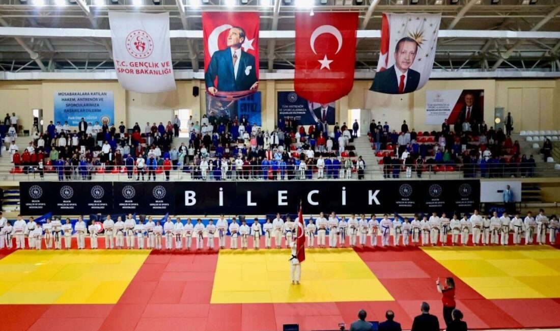Bilecik’te düzenlenen Okul Spor Faaliyetleri Judo Küçükler Türkiye Birinciliği müsabakalarında